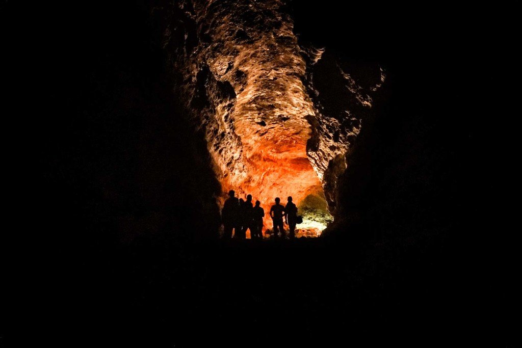 Besucher der Cuevas de los Verdes