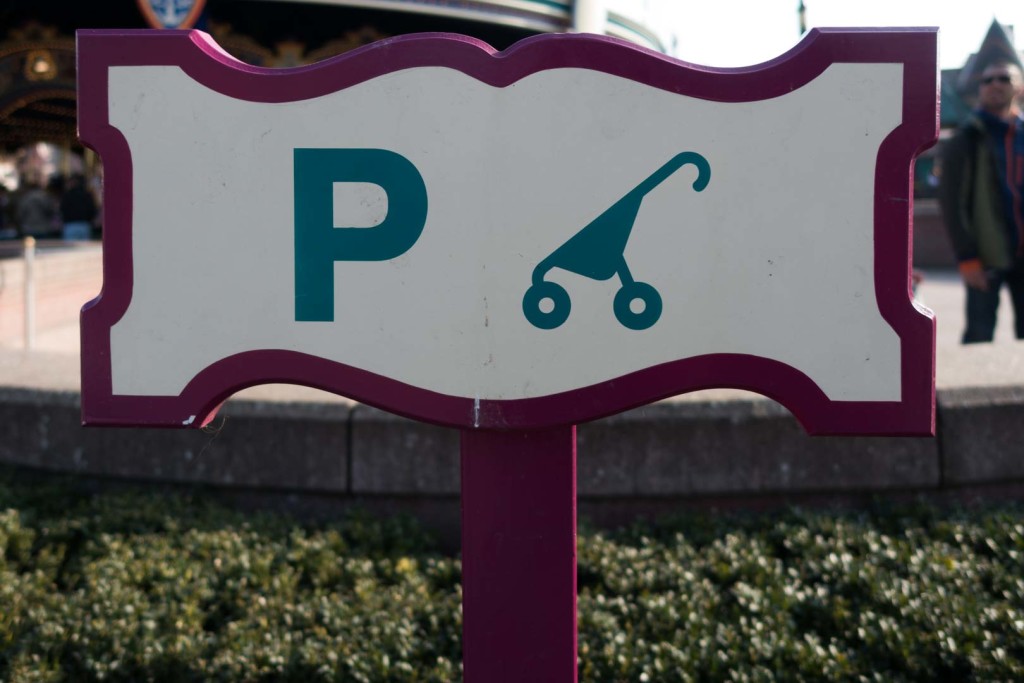 Ein Kinderwagen-Parkplatz: Davon gibt es viele