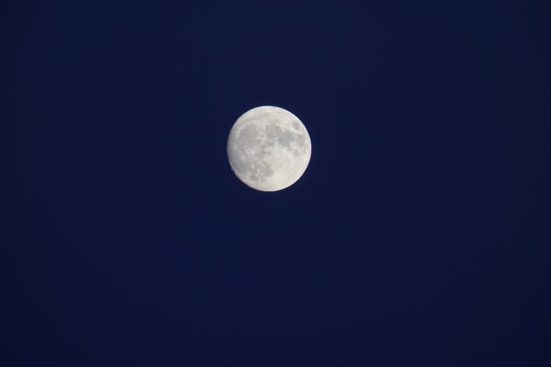 Mond fotografiert mit der Sony RX10 III